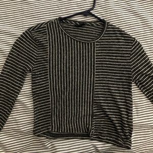 Long sleeve, crop top